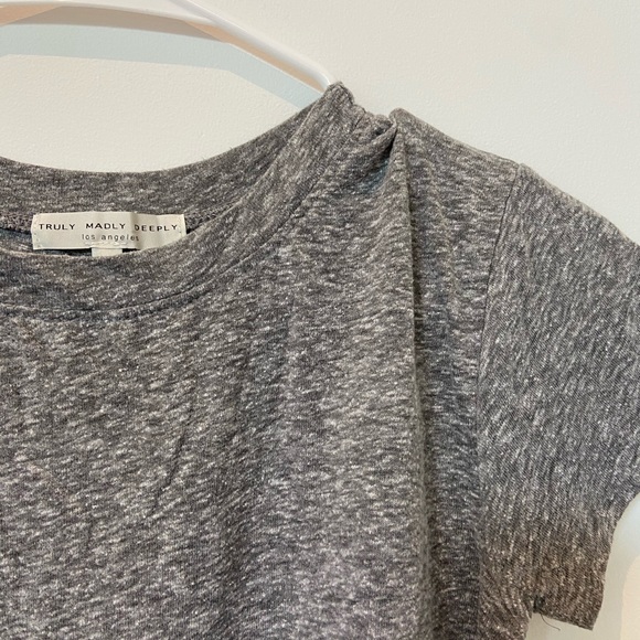 👑Gray Ruffle T-Shirt👑 - Picture 3 of 4